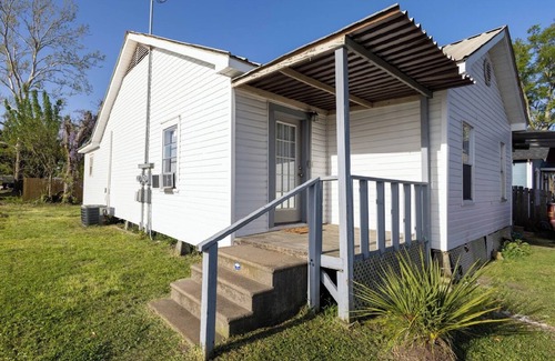 Sulphur Apartamento | Downtown sulphur getaway