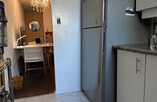 Niagara Condominio | Downtown Toronto Close to All Attractions. 2-Bdrm Condo with Solarium & Balcony