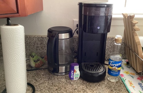 Visalia Casa | Downtown townhome near hospital and 40 minutes away from Sequoia National Park