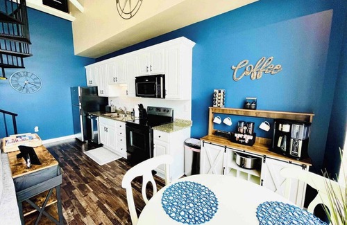 Sandusky Condominio | Downtown Walk To Everything! Amazing Water Views!