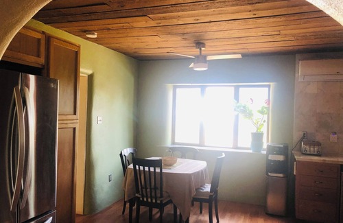Pecos Casa | El huerto de la Dra. Chavez en Pecos/Santa Fe NM. renovada. Rio cerca para pesca