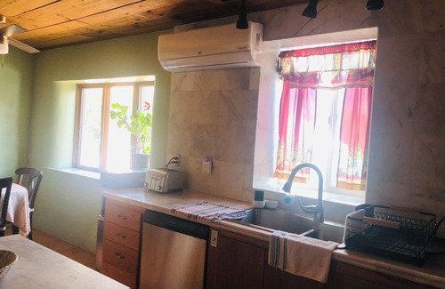 Pecos Casa | El huerto de la Dra. Chavez en Pecos/Santa Fe NM. renovada. Rio cerca para pesca