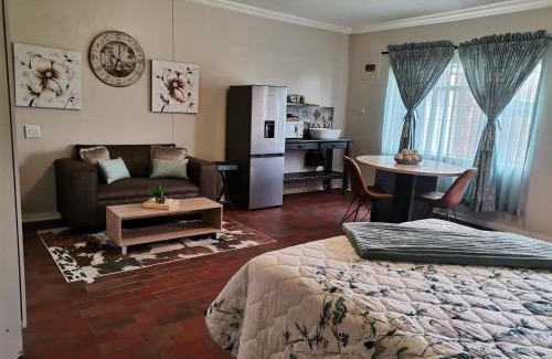 Brandwag Casa | DR M BEAUTY LOUNGE AND GUEST HOUSE