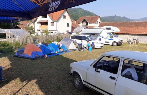 Guca Otro | Dragacevska avlija - Camp