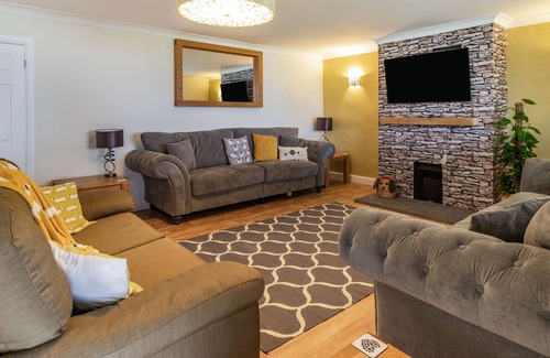 Margam Casa | DRAGONSTONE, pet friendly, luxury holiday cottage in Cwmllynfell