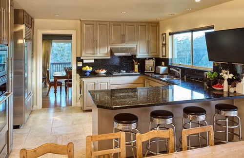 Tamalpais-Homestead Valley Casa | Dramatic Views, Spacious, Inviting Mill Valley Home