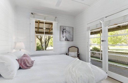 Hill Top Otro | Dream Getaway at Our Charming Southern Highlands Property. Plus Pet-Friendly!