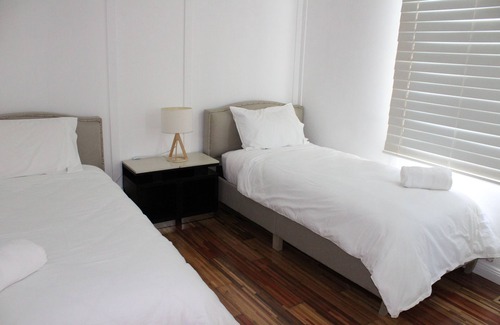 Hill Top Otro | Dream Getaway at Our Charming Southern Highlands Property. Plus Pet-Friendly!