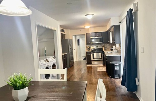 Snellville Casa | Dream Getaway Home in Snellville, Huge Yard, Deck and Smart TVs in Every Room!