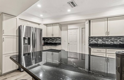 Palm Harbor Villa | Dream Home W PebbleTec Pool