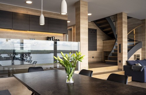 Lobnitz Casa | Casa de ensueño en el lago, playa privada, sauna, chimenea, bañera de hidromasaje, balcón, cerca de Leipzig