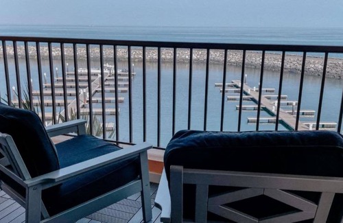 Al Kubus Apartamento | Dream Inn - 2BR Apartment with Sea View in Fujairah