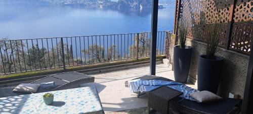 Fiumelatte Apartamento | Dream lake PANORAMA, garage in the center of Varenna