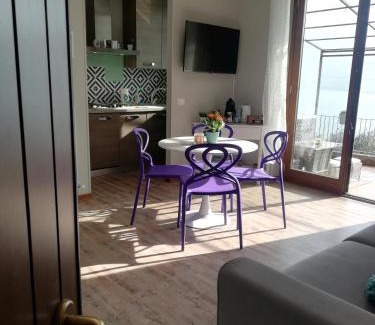 Fiumelatte Apartamento | Dream lake PANORAMA, garage in the center of Varenna