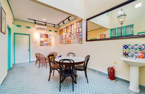 Taman Canning Casa | Dream & Wander Homestay