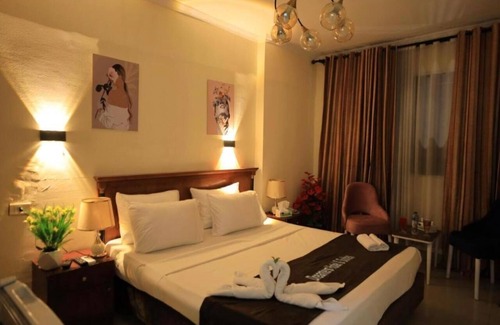 Al Duqqi Hotel | Dreamers Cairo Hotel