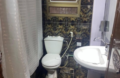 Al Duqqi Hotel | Dreamers Cairo Hotel