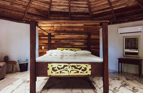 Tamarindo Cabina | Dreamsea Surf Camp