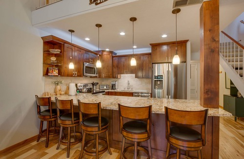 Carnelian Woods Casa | Driftwood: 2 dormitorios, 1. 5 BA Casa de pueblo en Carnelian Bay, capacidad para 5