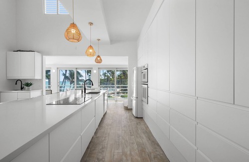 Candelero Abajo Casa | Driftwood Beachfront Retreat - Beach House in Palmas del Mar!