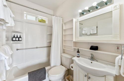 Summerland Casa | Driftwood Club - Ocean Views, BBQ, Pet Friendly