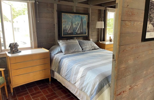 Pentwater Cabaña | Driftwood Cottage in Pentwater