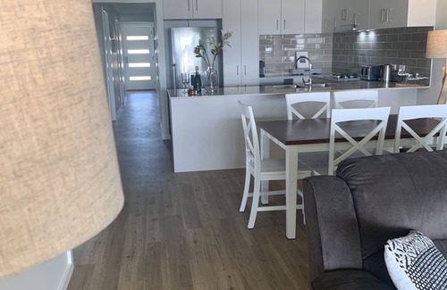 Sussex Inlet Casa | Driftwood Sunrise - A place to relax and explore