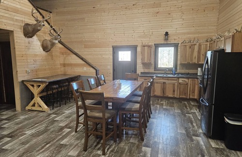 Amherst Cabina | Droptine Lodge