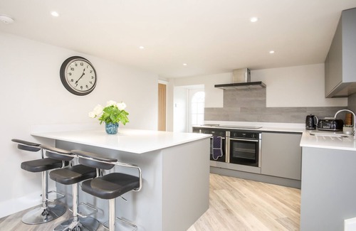 Corwen Cabaña | DROVERS BARN, pet friendly, luxury holiday cottage in Corwen