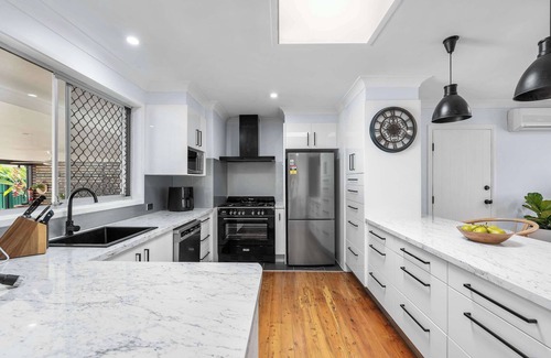 Currumbin Waters Casa | Drumfish Summary: Wel