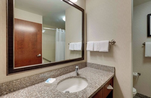 Arrowood Hotel | Drury Inn & Suites Charlotte Arrowood