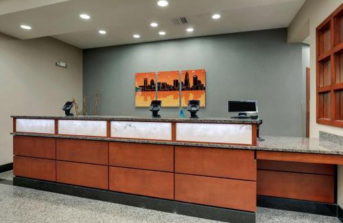 Arrowood Hotel | Drury Inn & Suites Charlotte Arrowood