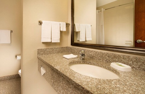 Florida Central Atlantic Coast Hotel | Drury Inn & Suites near Universal Orlando Resort