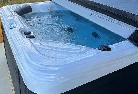 Dry Ridge Casa | Dry Ridge Retreat - Near Ark - with Hot Tub