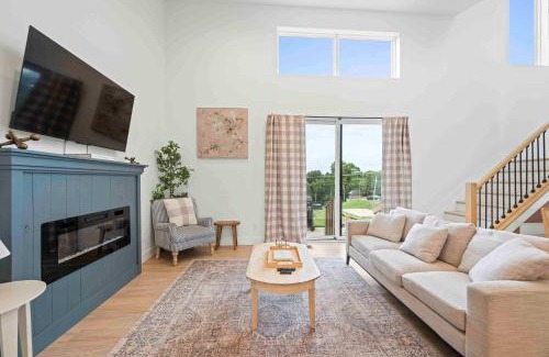 Dry Ridge Casa | Dry Ridge Retreat - Near Ark - with Hot Tub
