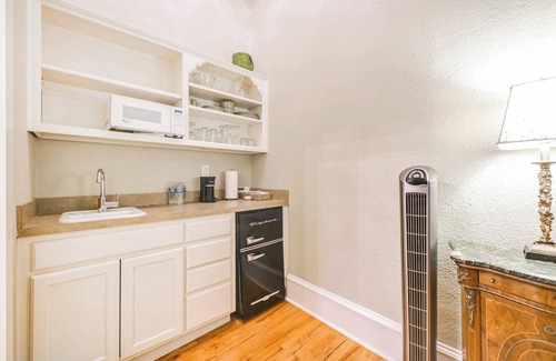 Decatur Apartamento | Dtwn Decatur Apt: Walk to Restaurants & Shops