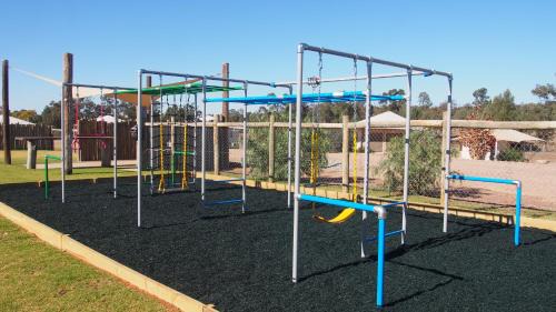 Dubbo Otro | Dubbo Rhino Lodge