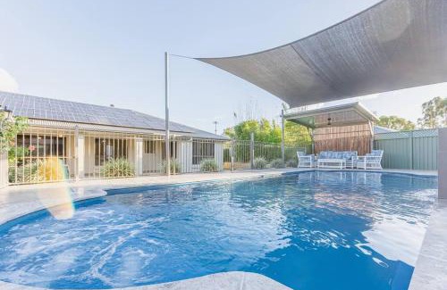 Dubbo Casa | Dubbo’s Hidden Gem: Luxurious Poolside Living