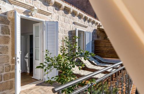 Cavtat Villa | Dubrovnik-Cavtat Villa Mima -Sea front Villa with pool
