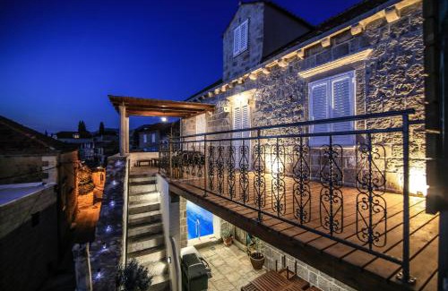 Cavtat Villa | Dubrovnik-Cavtat Villa Mima -Sea front Villa with pool