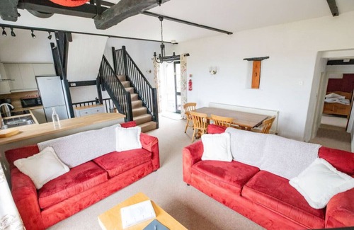 Wainhouse Corner Cabaña | Duchy - sleeps 8 guests in 3 bedrooms
