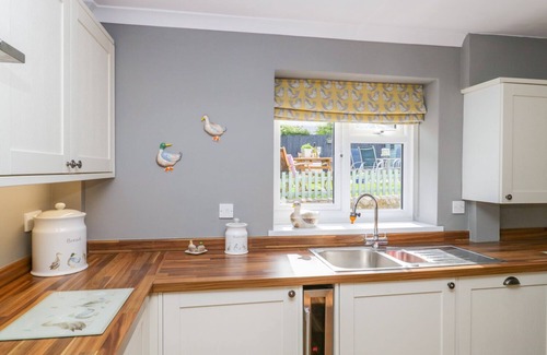 Weymouth Cabaña | Duck Cottage