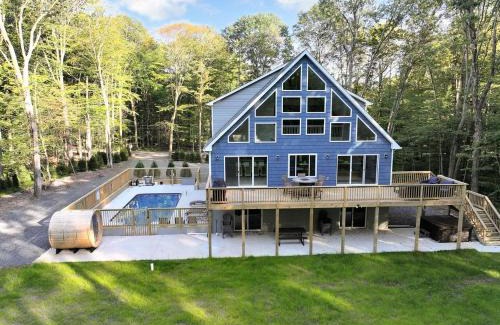 Pocono Lake Villa | Dulce Retreat