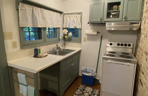 Ashley Oaks Cabaña | Duncan Cottage