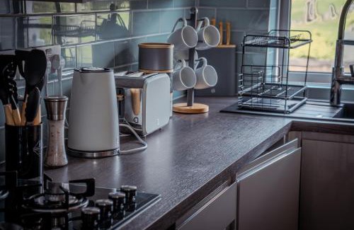 Dundee Apartamento | Dundee themed apartment with free parking