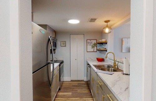 Dunedin Condominio | Dunedin Honeymoon Island Getaway! Kayaks, Bikes & Sunsets! Waterfront Community