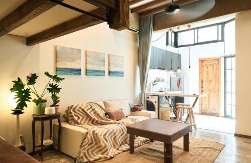 Xuhui Apartamento | duplex 1 bedroom apartment on Wuyuan Road close Changshu Road station