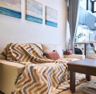 Xuhui Apartamento | duplex 1 bedroom apartment on Wuyuan Road close Changshu Road station