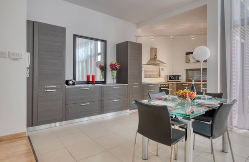 Paceville Apartamento | Duplex Luxury Apartment in Portomaso With Pool