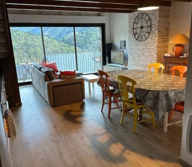 Porte-Puymorens Apartamento | Duplex with spectacular mountain views for 8